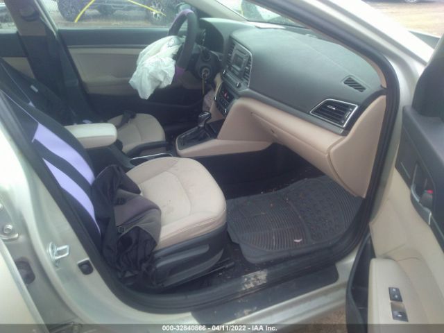 Photo 4 VIN: 5NPD74LF5HH101702 - HYUNDAI ELANTRA 