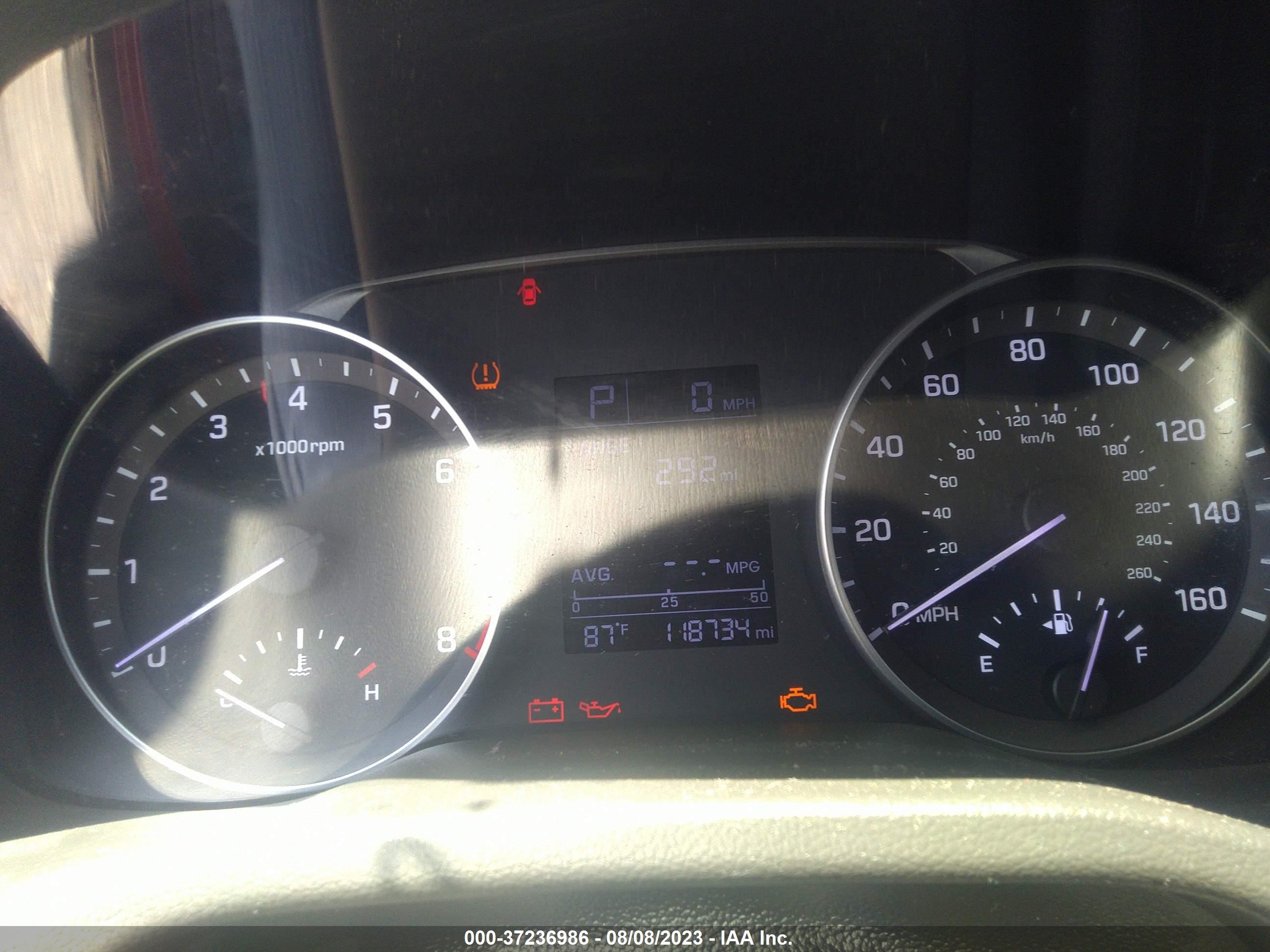 Photo 6 VIN: 5NPD74LF5HH102087 - HYUNDAI ELANTRA 