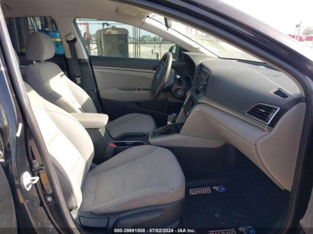 Photo 4 VIN: 5NPD74LF5HH112702 - HYUNDAI ELANTRA 