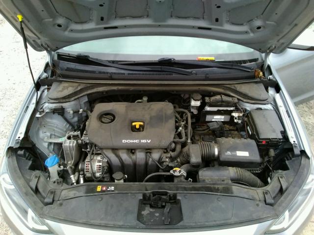 Photo 6 VIN: 5NPD74LF5HH113834 - HYUNDAI ELANTRA SE 