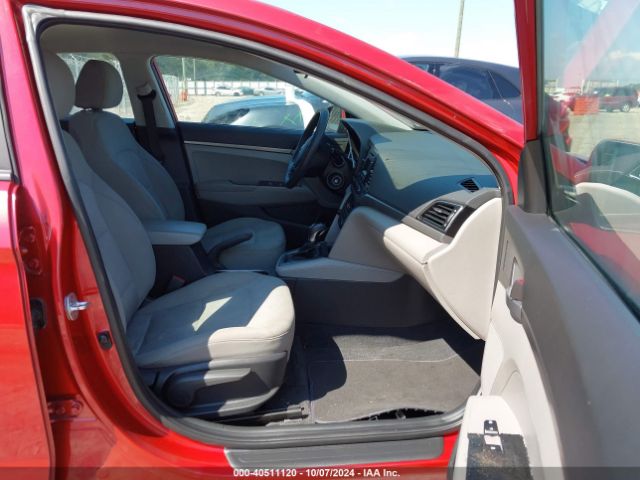 Photo 4 VIN: 5NPD74LF5HH125921 - HYUNDAI ELANTRA 