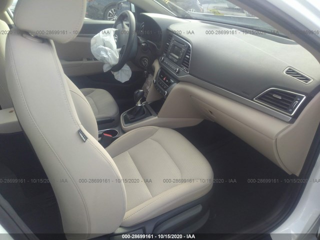 Photo 4 VIN: 5NPD74LF5HH144369 - HYUNDAI ELANTRA 