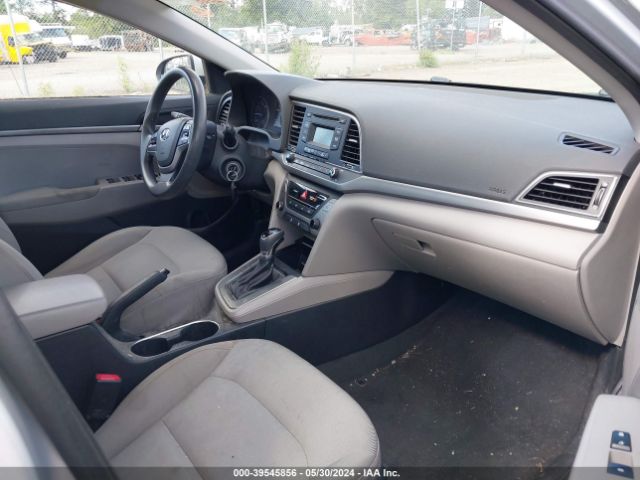 Photo 4 VIN: 5NPD74LF5HH153086 - HYUNDAI ELANTRA 