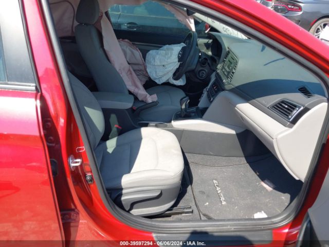 Photo 4 VIN: 5NPD74LF5HH154528 - HYUNDAI ELANTRA 