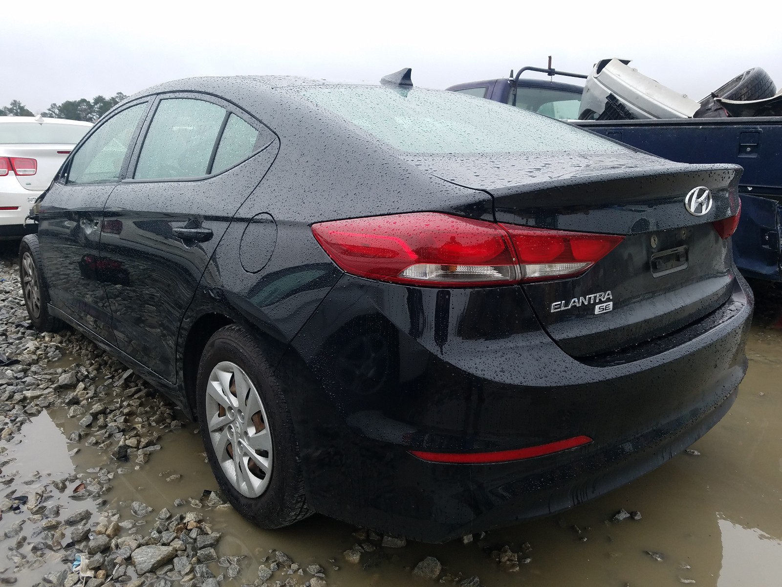 Photo 2 VIN: 5NPD74LF5HH162726 - HYUNDAI ELANTRA 