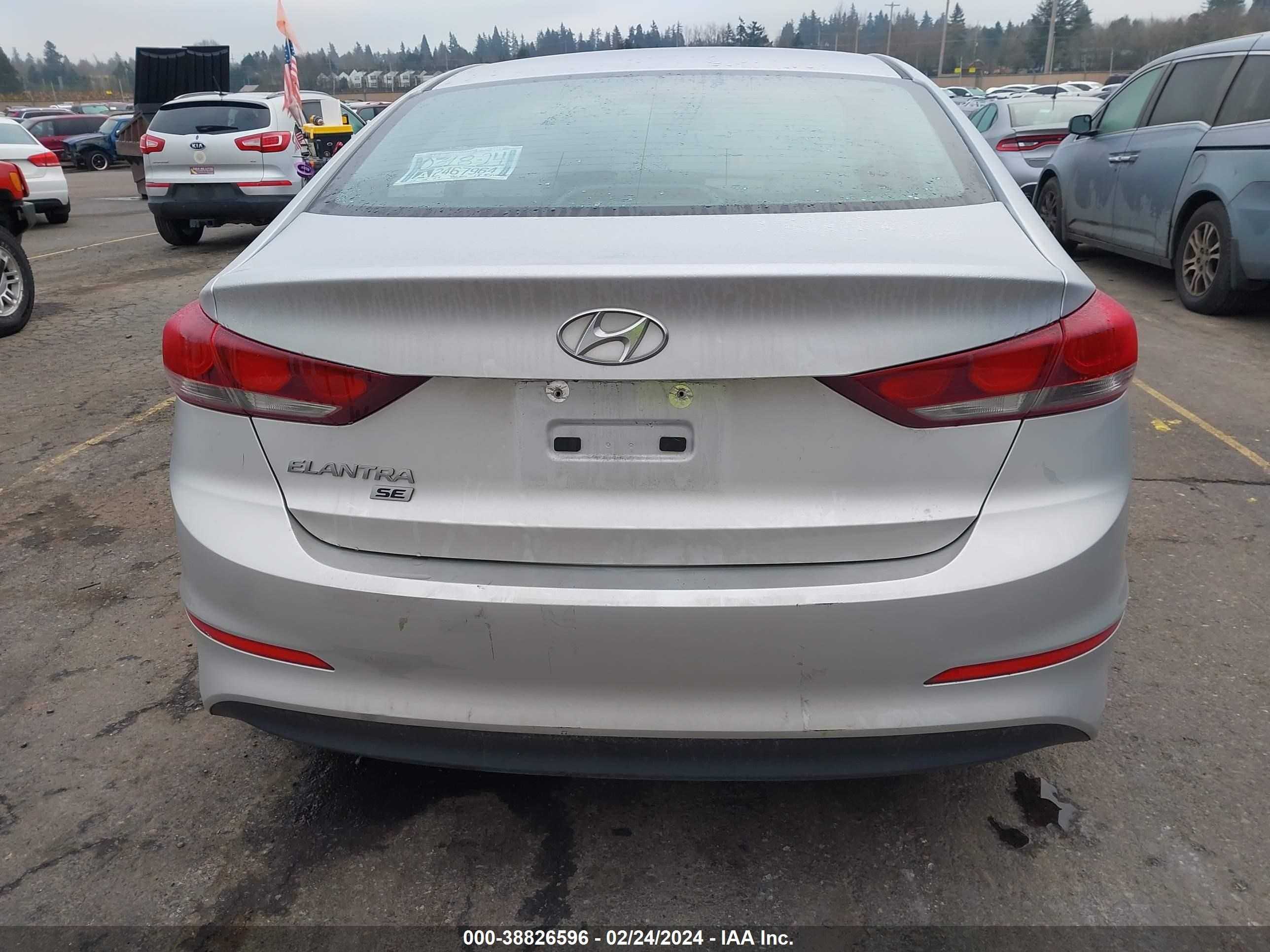 Photo 14 VIN: 5NPD74LF5JH223109 - HYUNDAI ELANTRA 