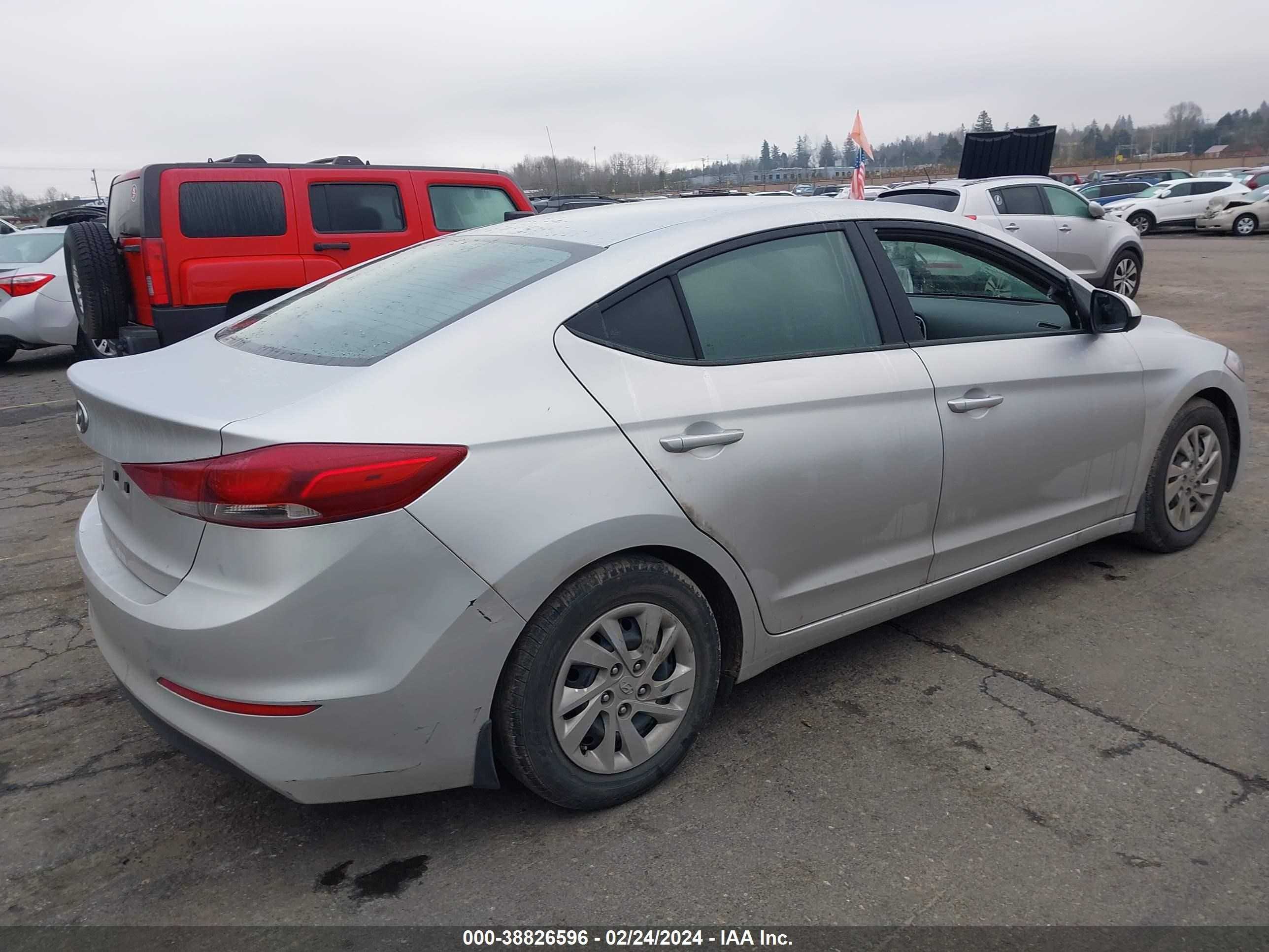 Photo 3 VIN: 5NPD74LF5JH223109 - HYUNDAI ELANTRA 