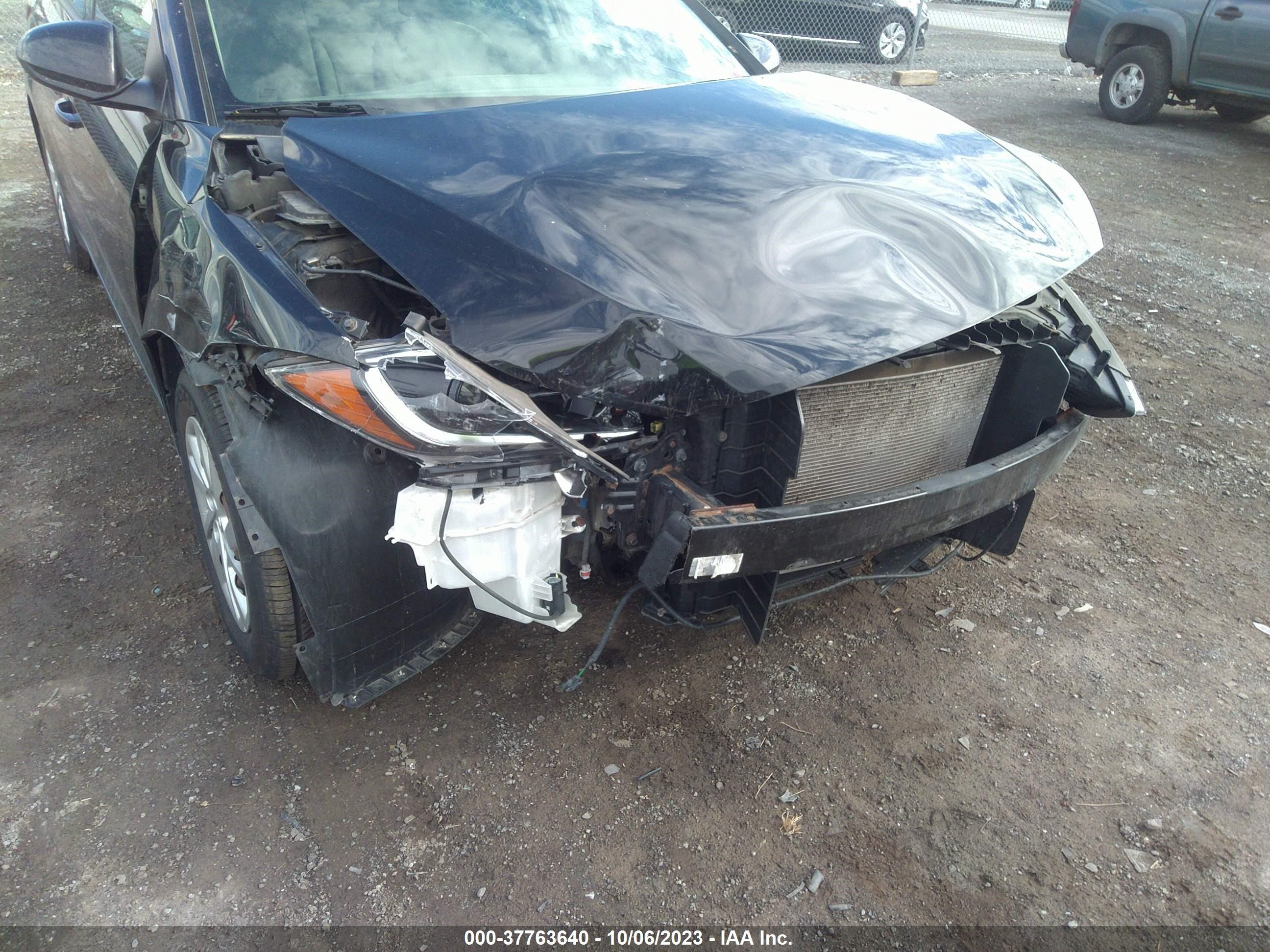 Photo 5 VIN: 5NPD74LF5JH266249 - HYUNDAI ELANTRA 