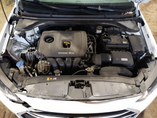 Photo 6 VIN: 5NPD74LF5JH266560 - HYUNDAI ELANTRA SE 