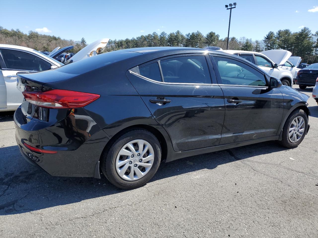 Photo 2 VIN: 5NPD74LF5JH270995 - HYUNDAI ELANTRA 