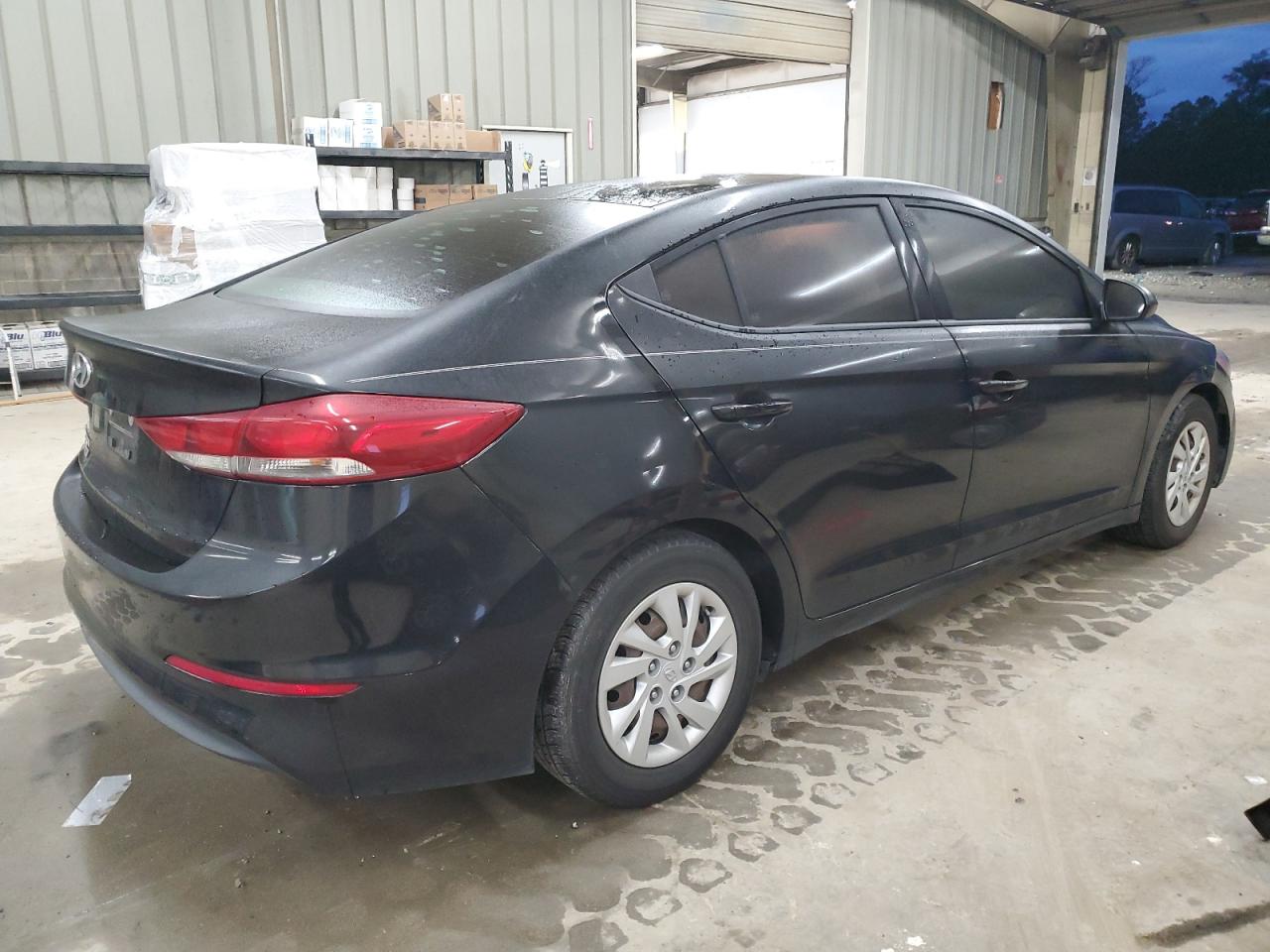 Photo 2 VIN: 5NPD74LF5JH310167 - HYUNDAI ELANTRA 