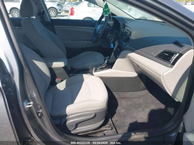 Photo 4 VIN: 5NPD74LF5JH349177 - HYUNDAI ELANTRA 