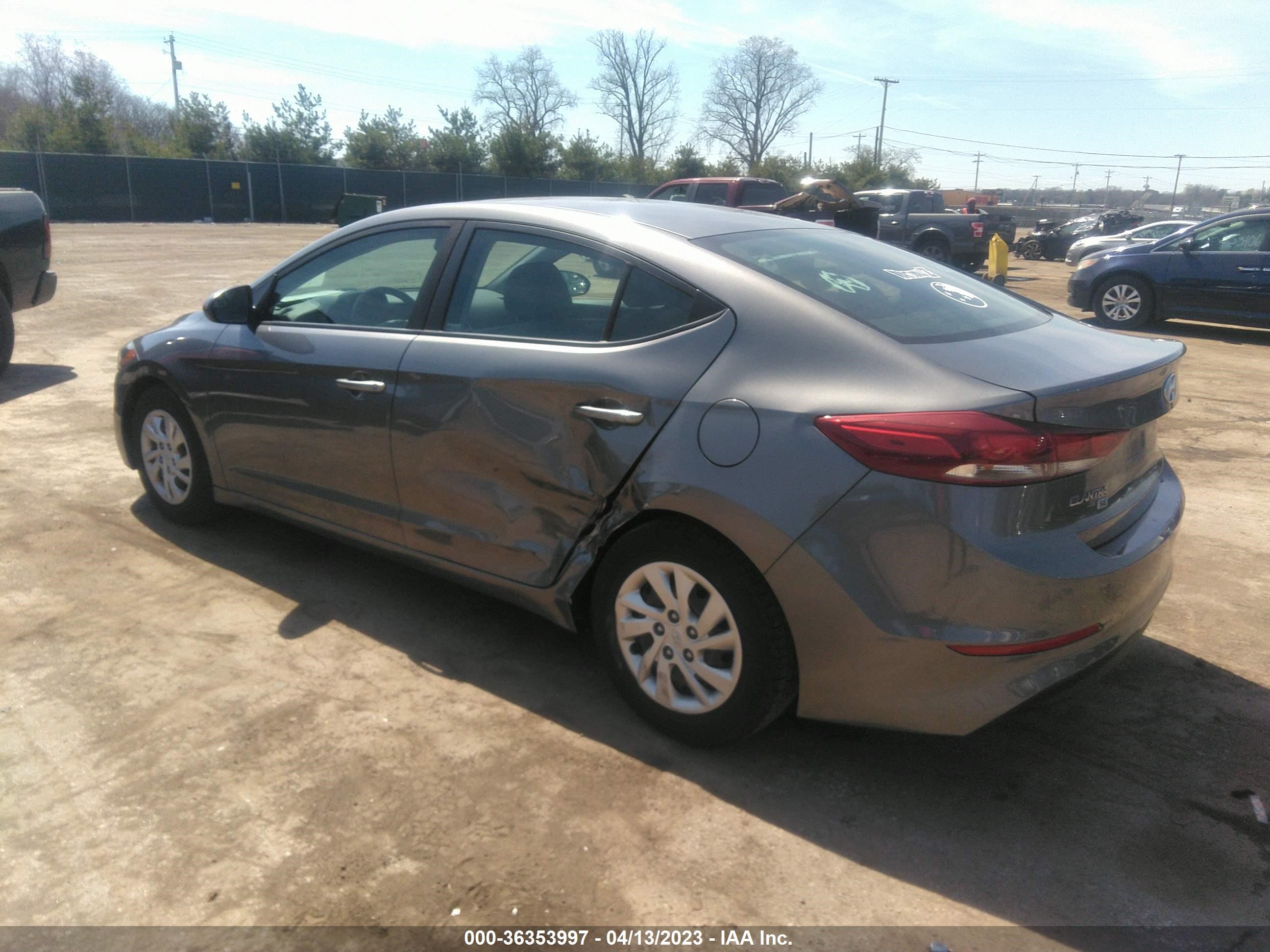 Photo 2 VIN: 5NPD74LF5JH350698 - HYUNDAI ELANTRA 