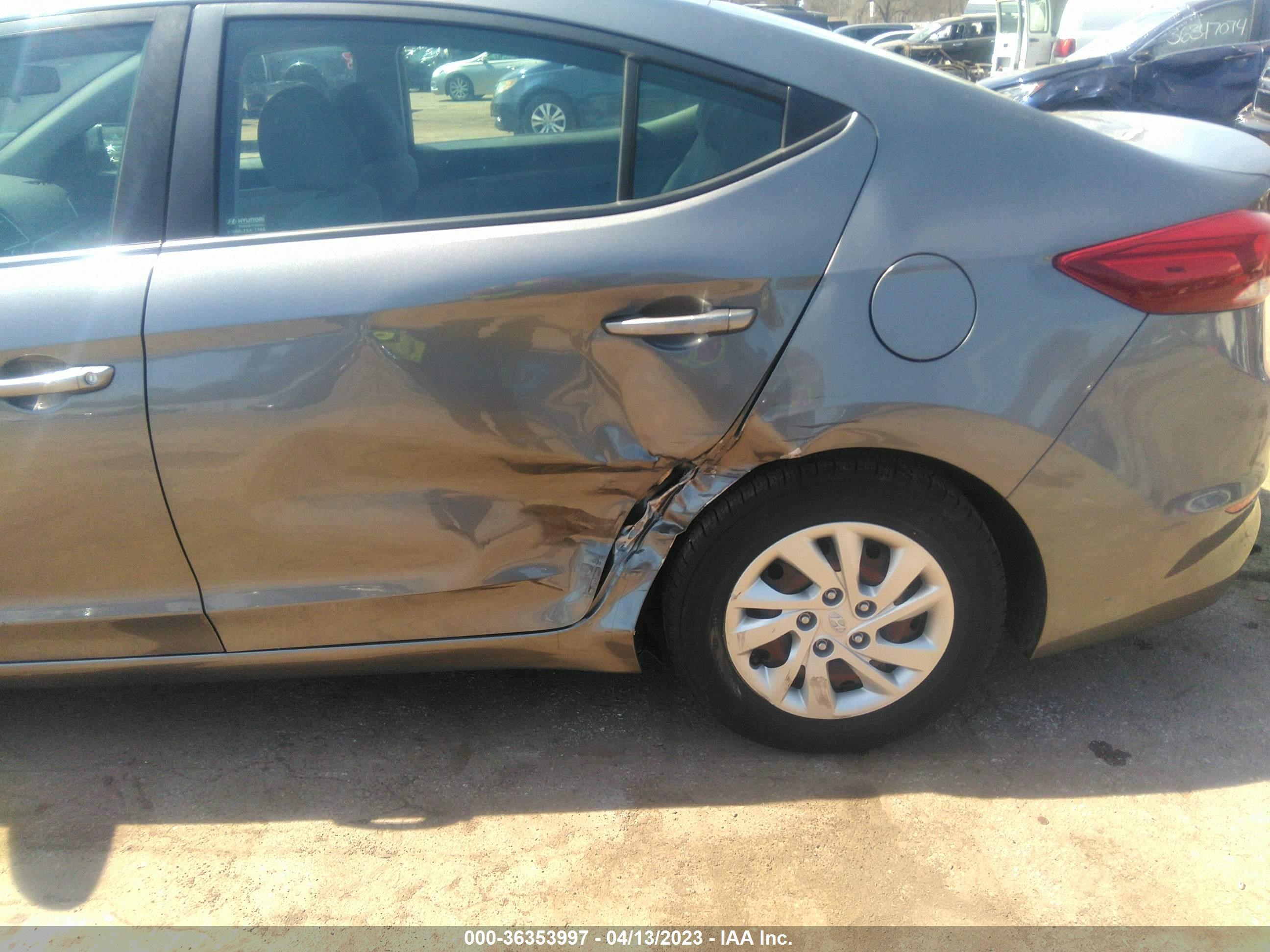 Photo 5 VIN: 5NPD74LF5JH350698 - HYUNDAI ELANTRA 