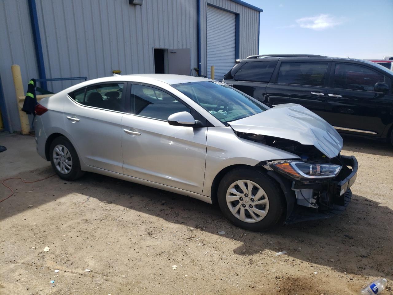 Photo 3 VIN: 5NPD74LF5JH359224 - HYUNDAI ELANTRA 