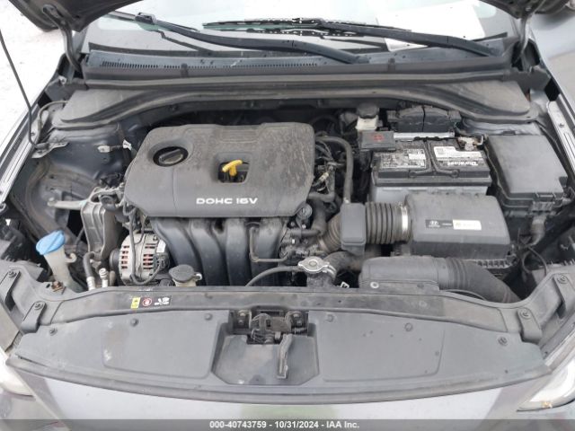 Photo 9 VIN: 5NPD74LF5JH394670 - HYUNDAI ELANTRA 