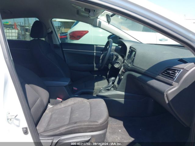 Photo 4 VIN: 5NPD74LF5JH399674 - HYUNDAI ELANTRA 