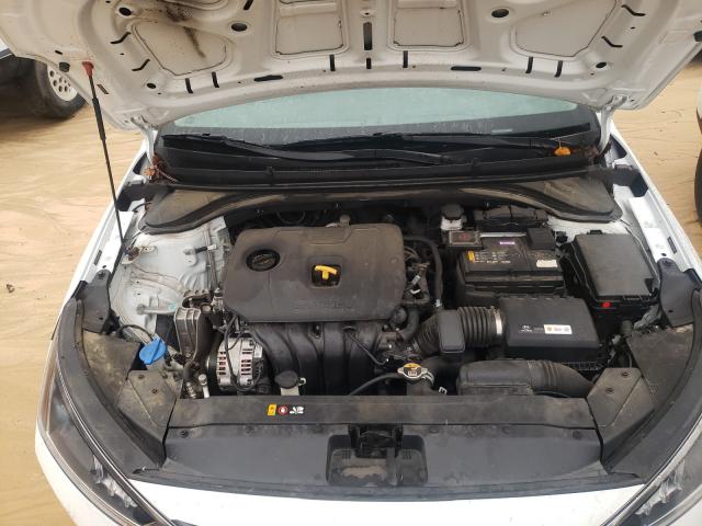 Photo 6 VIN: 5NPD74LF5KH423425 - HYUNDAI ELANTRA SE 