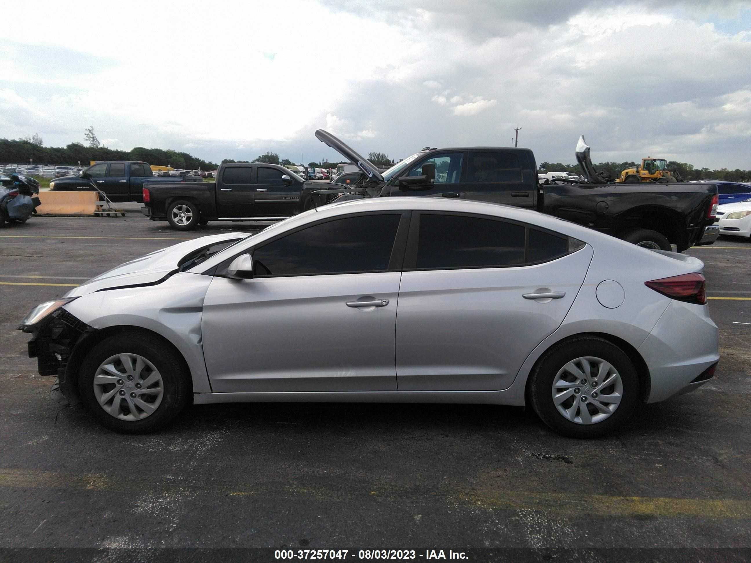 Photo 13 VIN: 5NPD74LF5KH473712 - HYUNDAI ELANTRA 