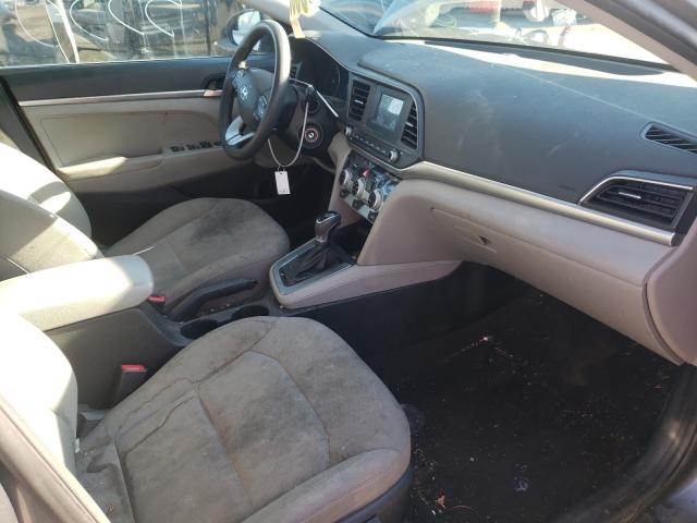 Photo 4 VIN: 5NPD74LF5KH479266 - HYUNDAI ELANTRA SE 