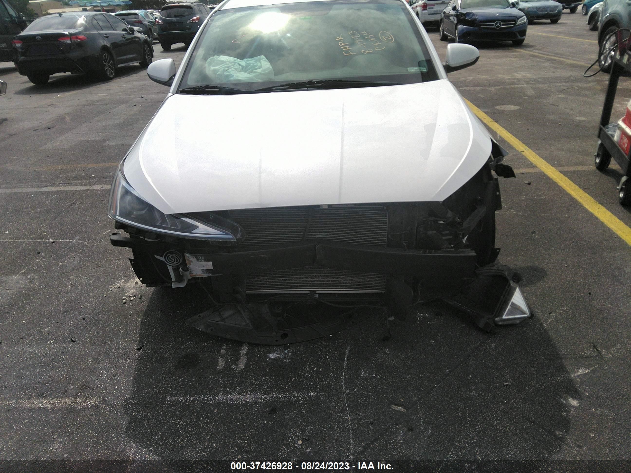 Photo 11 VIN: 5NPD74LF5KH480739 - HYUNDAI ELANTRA 