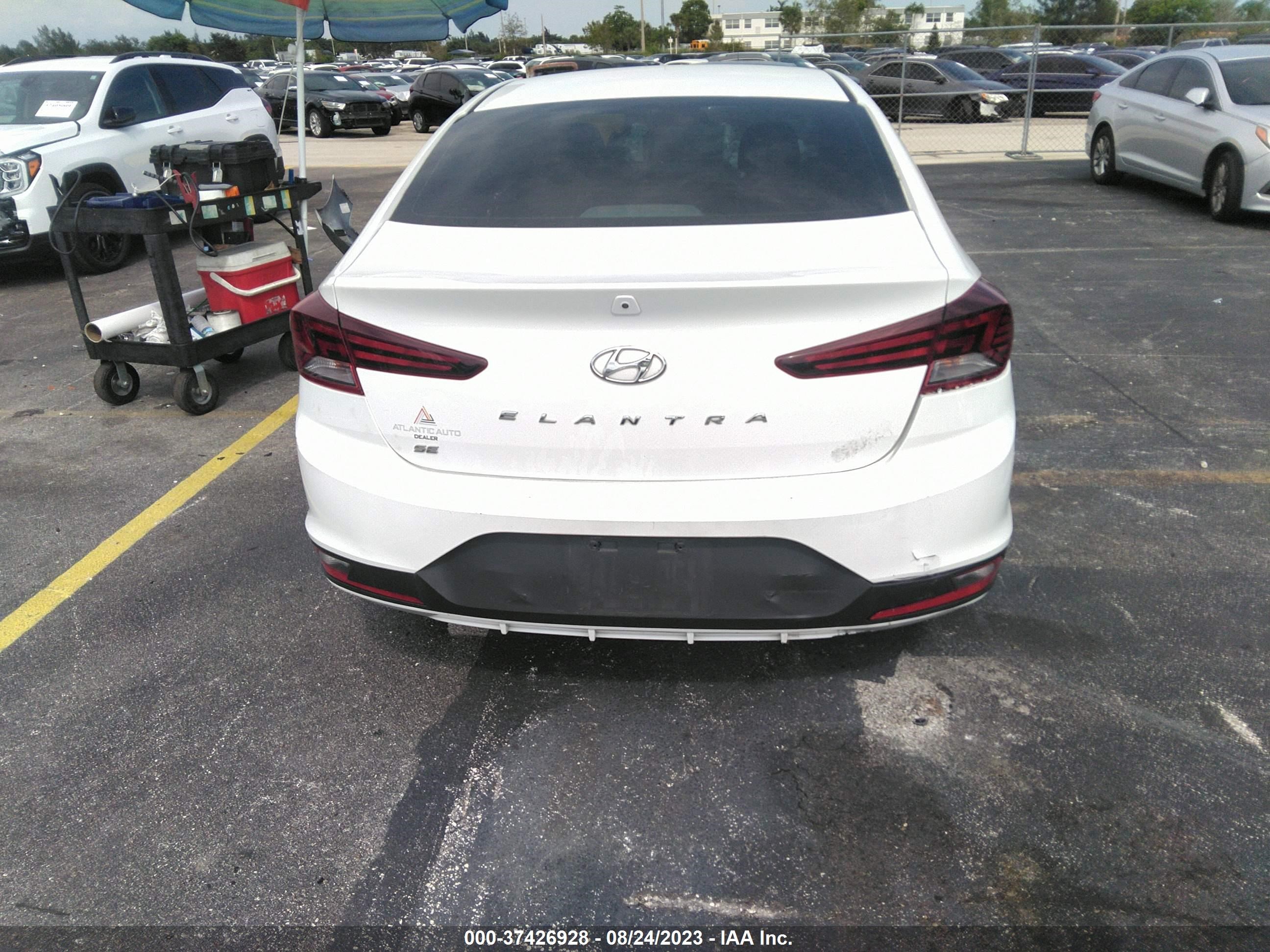 Photo 15 VIN: 5NPD74LF5KH480739 - HYUNDAI ELANTRA 