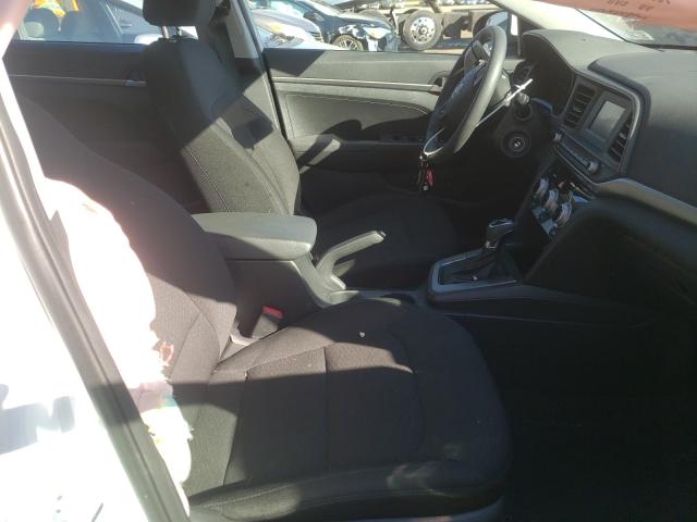 Photo 4 VIN: 5NPD74LF5KH488114 - HYUNDAI ELANTRA SE 