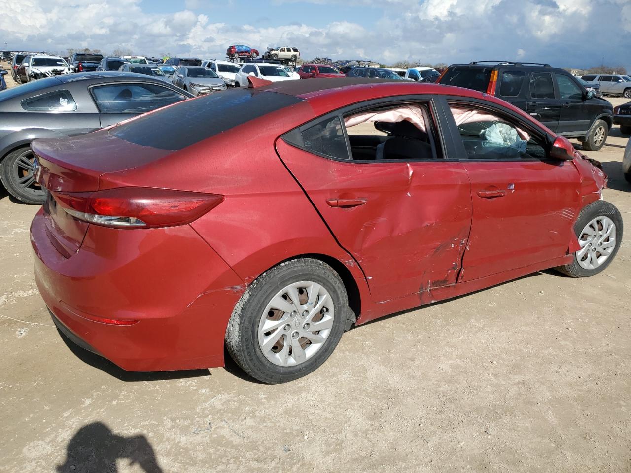 Photo 2 VIN: 5NPD74LF6HH075661 - HYUNDAI ELANTRA 