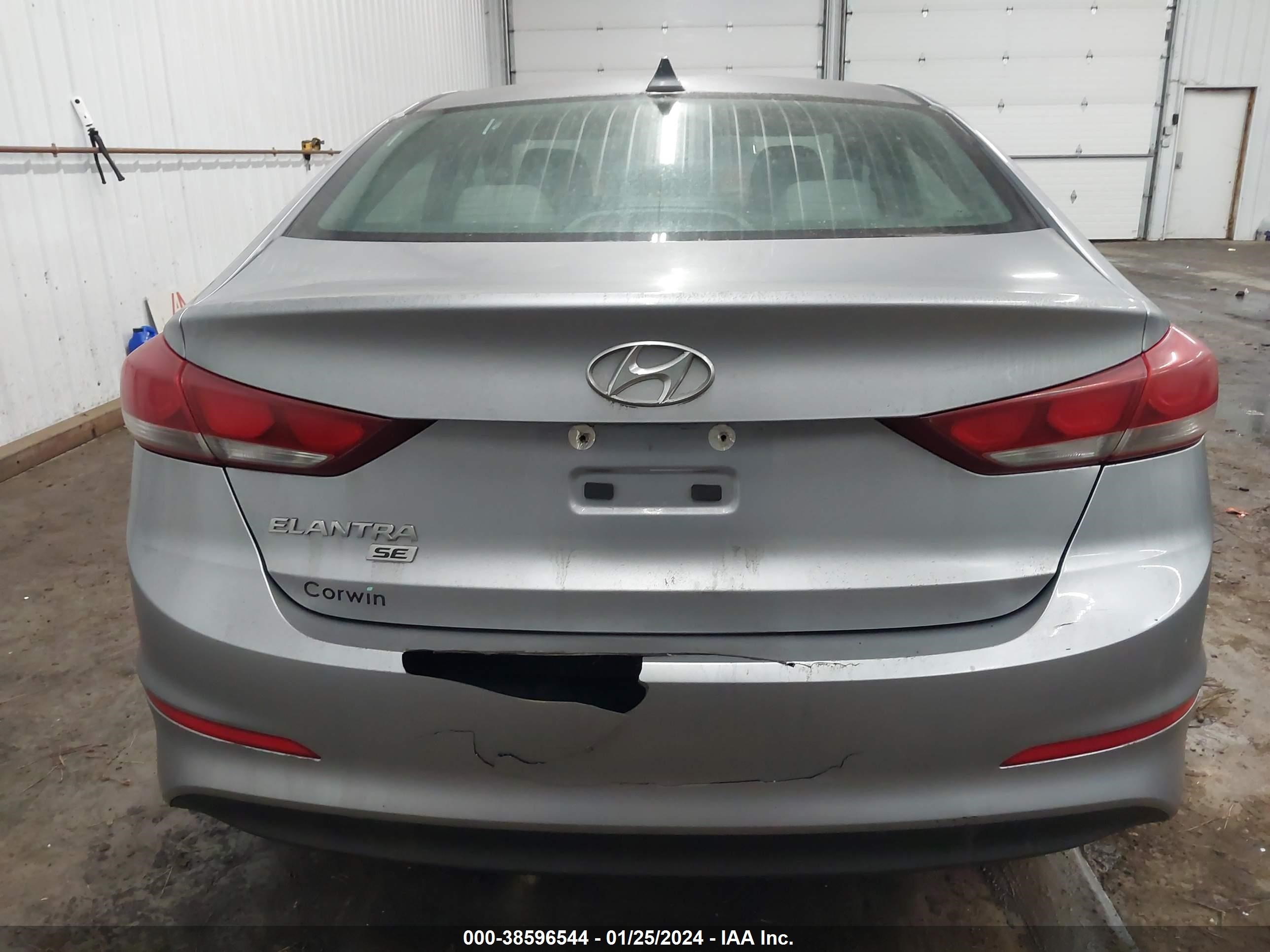 Photo 15 VIN: 5NPD74LF6HH082514 - HYUNDAI ELANTRA 