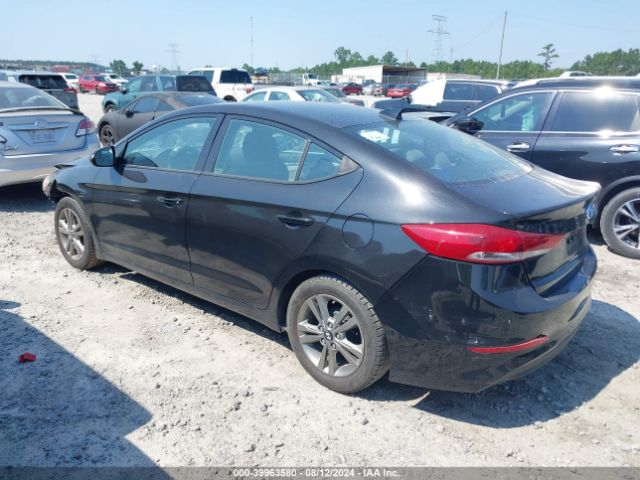 Photo 2 VIN: 5NPD74LF6HH106455 - HYUNDAI ELANTRA 