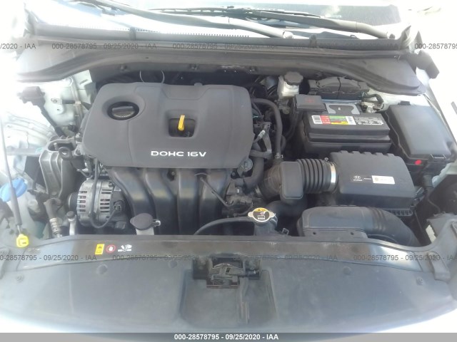 Photo 9 VIN: 5NPD74LF6HH113860 - HYUNDAI ELANTRA 