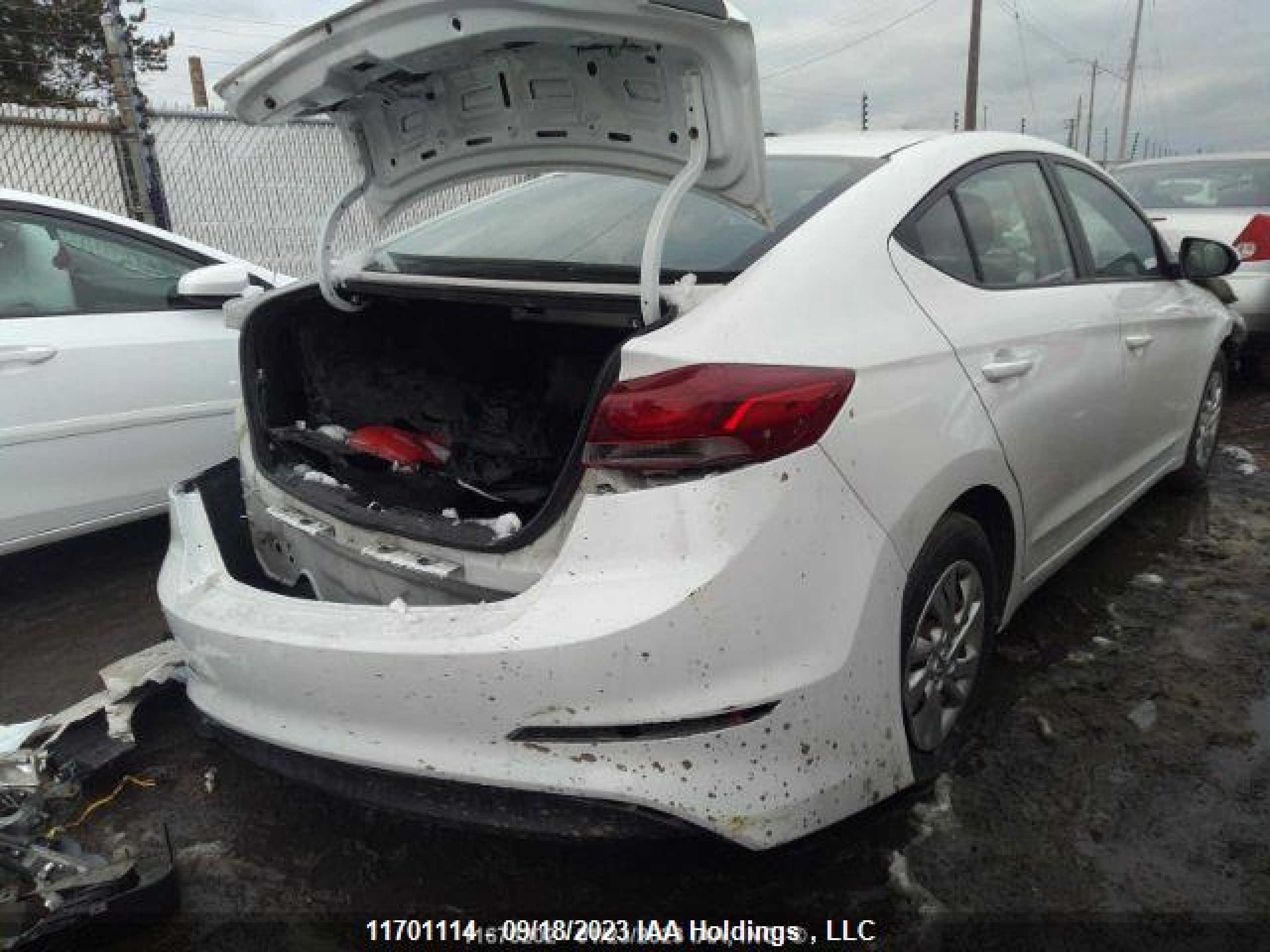 Photo 3 VIN: 5NPD74LF6HH132828 - HYUNDAI ELANTRA 