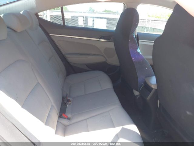 Photo 7 VIN: 5NPD74LF6HH176764 - HYUNDAI ELANTRA 