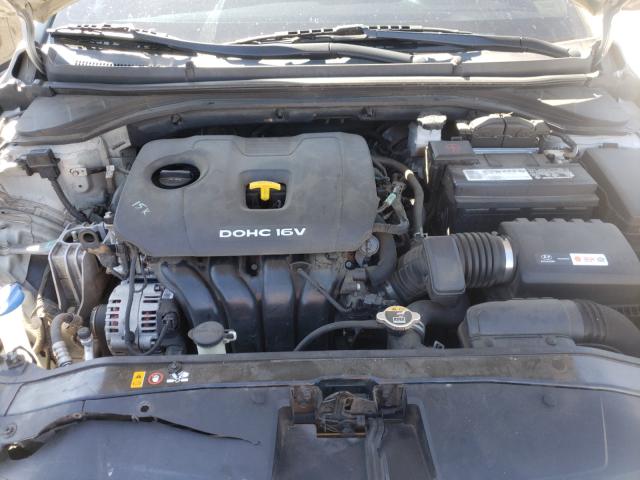 Photo 6 VIN: 5NPD74LF6HH182208 - HYUNDAI ELANTRA SE 