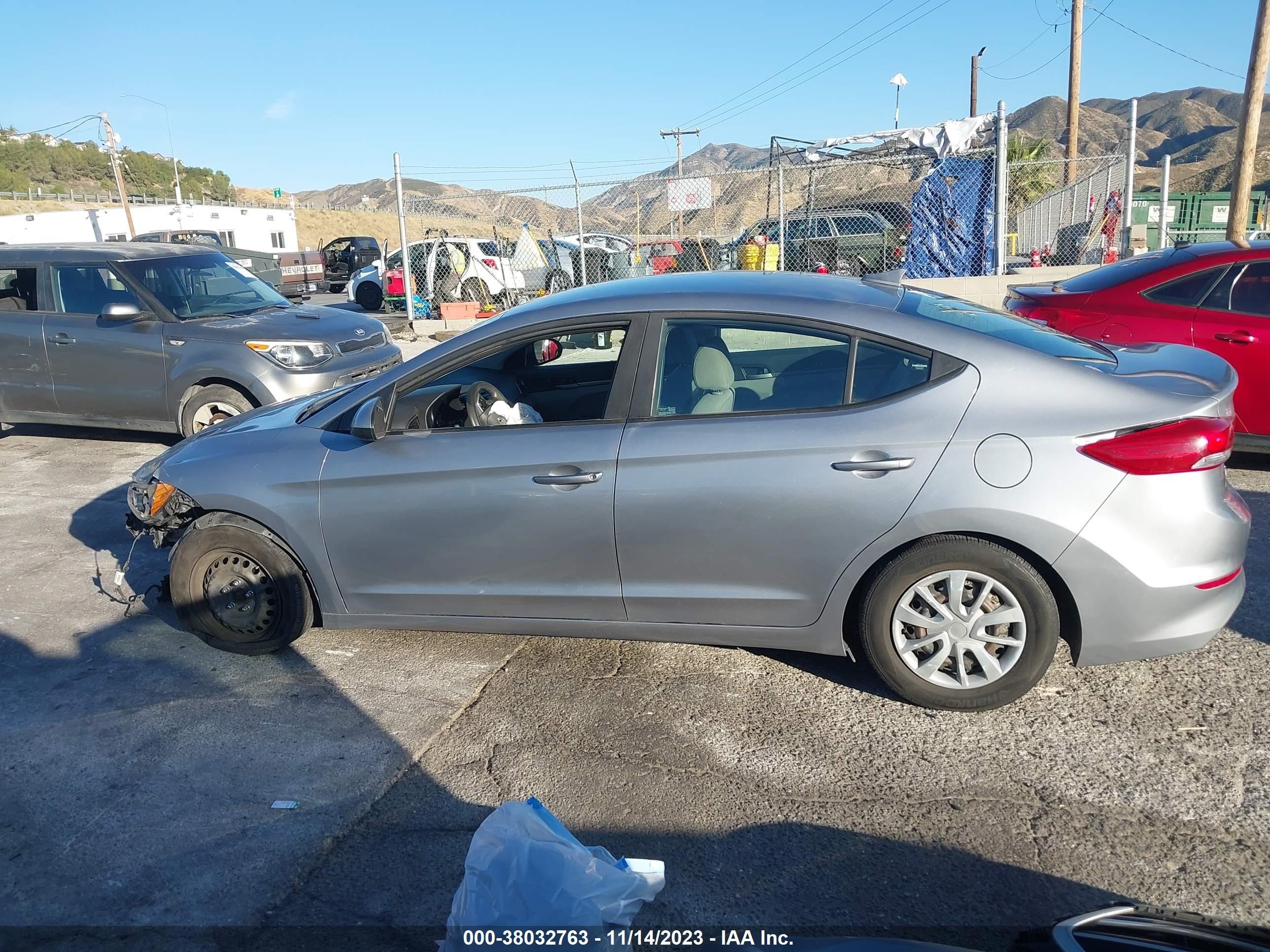 Photo 14 VIN: 5NPD74LF6HH204238 - HYUNDAI ELANTRA 