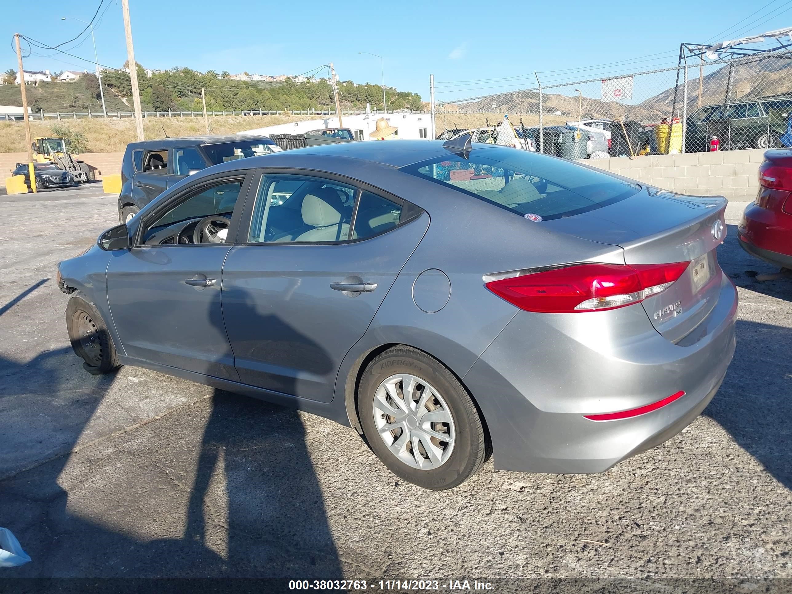 Photo 2 VIN: 5NPD74LF6HH204238 - HYUNDAI ELANTRA 