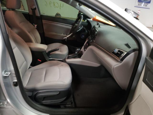 Photo 4 VIN: 5NPD74LF6HH209245 - HYUNDAI ELANTRA 