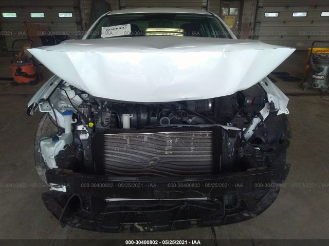 Photo 5 VIN: 5NPD74LF6JH230232 - HYUNDAI ELANTRA 