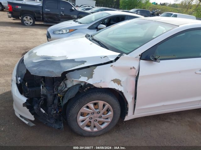 Photo 5 VIN: 5NPD74LF6JH330654 - HYUNDAI ELANTRA 