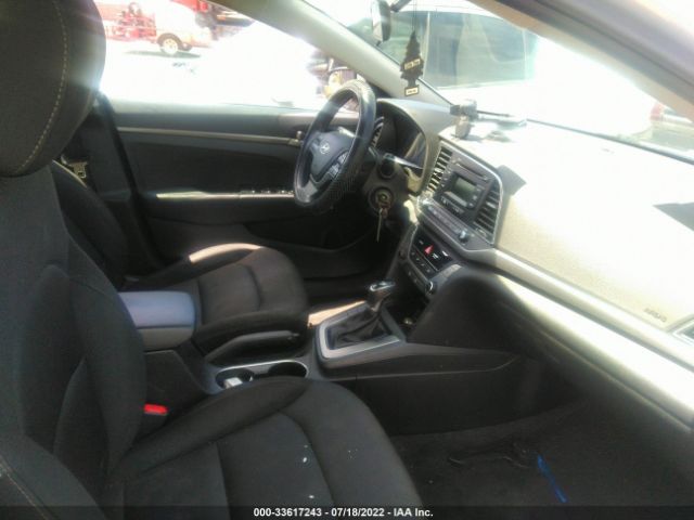 Photo 4 VIN: 5NPD74LF6JH350970 - HYUNDAI ELANTRA 