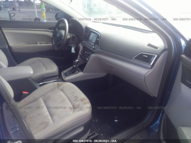 Photo 4 VIN: 5NPD74LF6JH390241 - HYUNDAI ELANTRA 