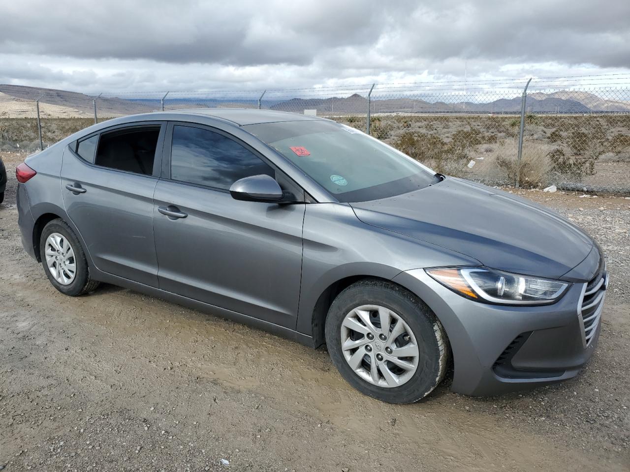 Photo 3 VIN: 5NPD74LF6JH399554 - HYUNDAI ELANTRA 