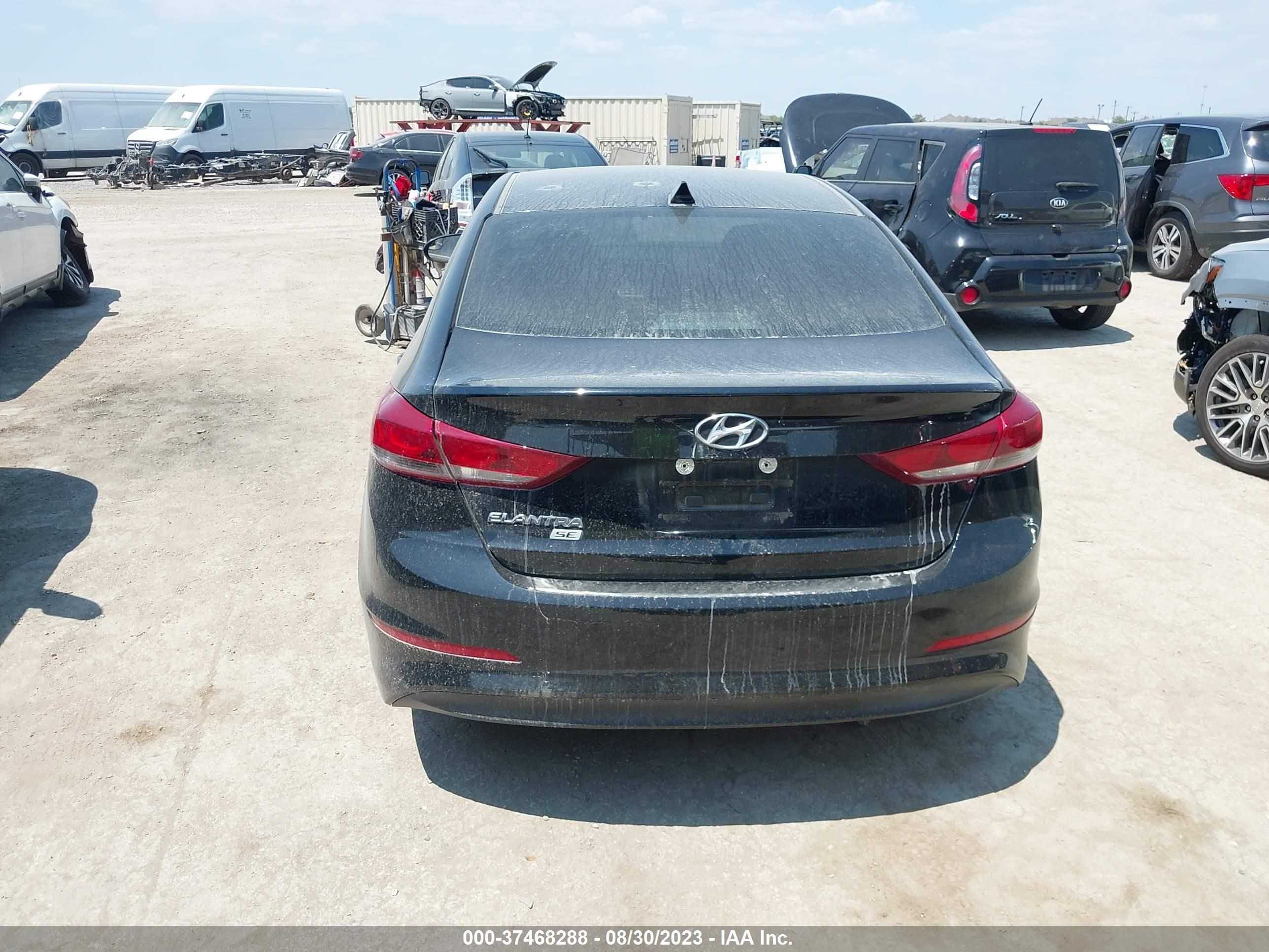 Photo 15 VIN: 5NPD74LF6JH402159 - HYUNDAI ELANTRA 