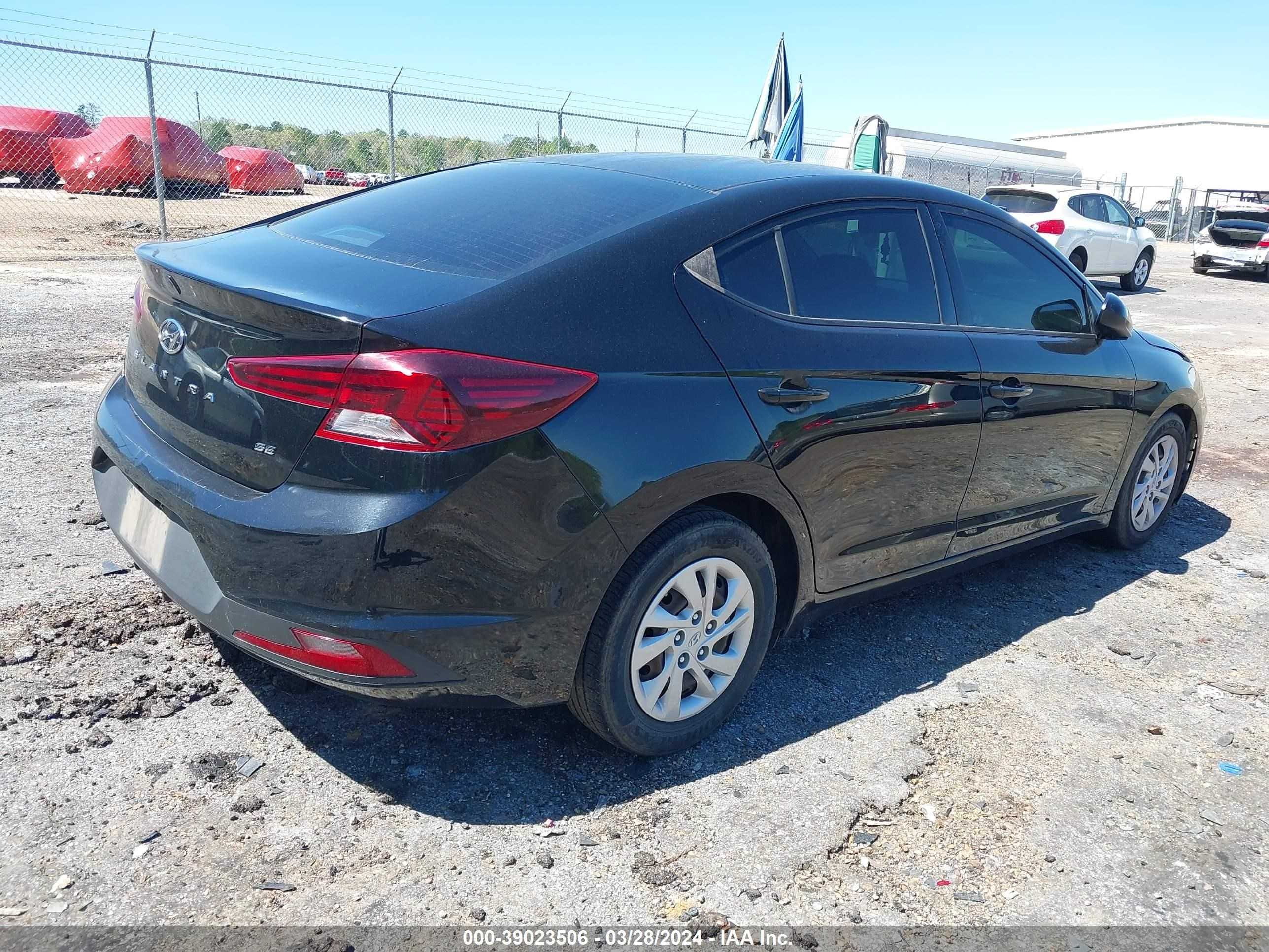 Photo 3 VIN: 5NPD74LF6KH467420 - HYUNDAI ELANTRA 