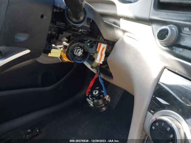 Photo 5 VIN: 5NPD74LF6KH490843 - HYUNDAI ELANTRA 