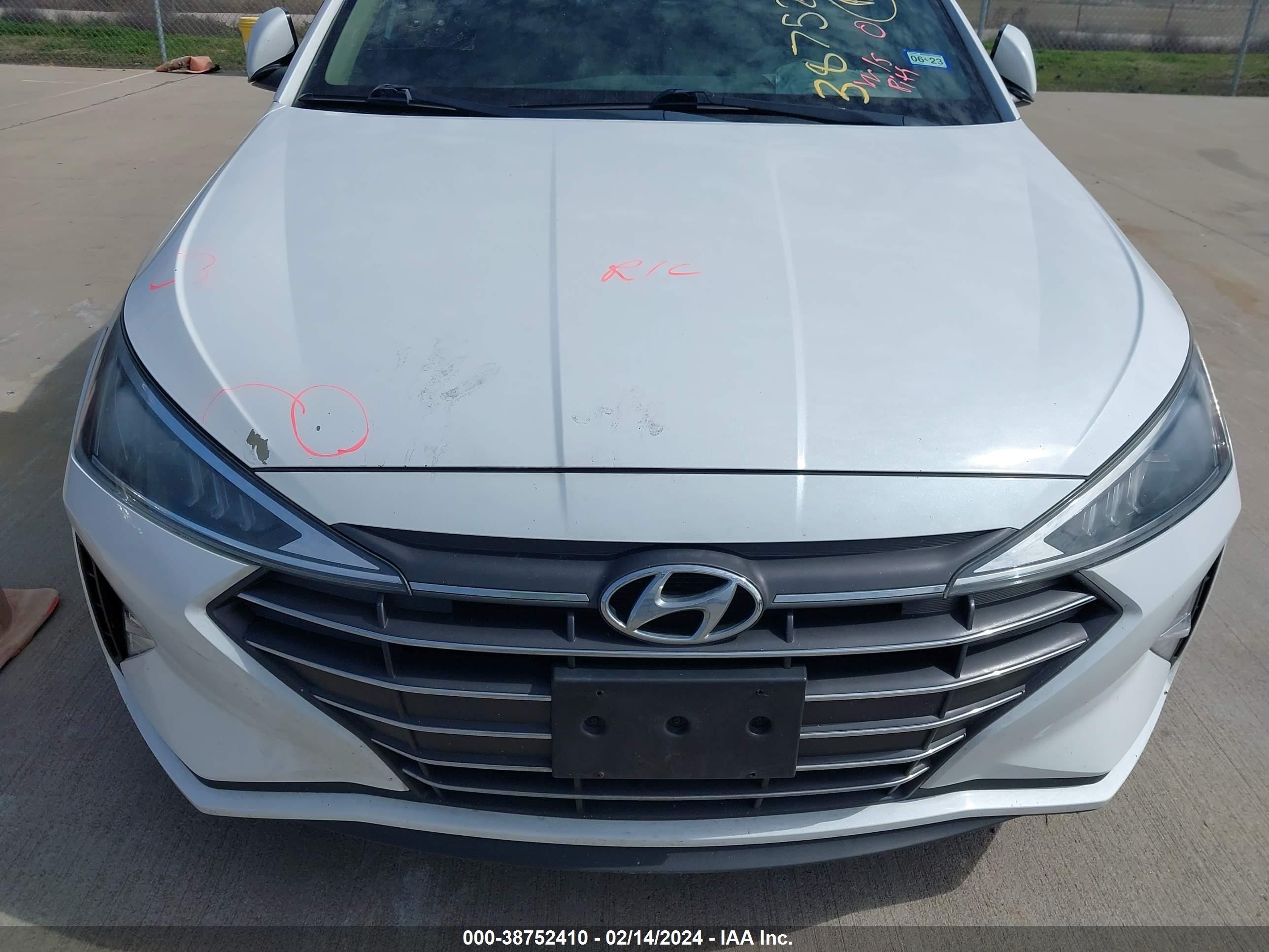 Photo 11 VIN: 5NPD74LF6KH491362 - HYUNDAI ELANTRA 