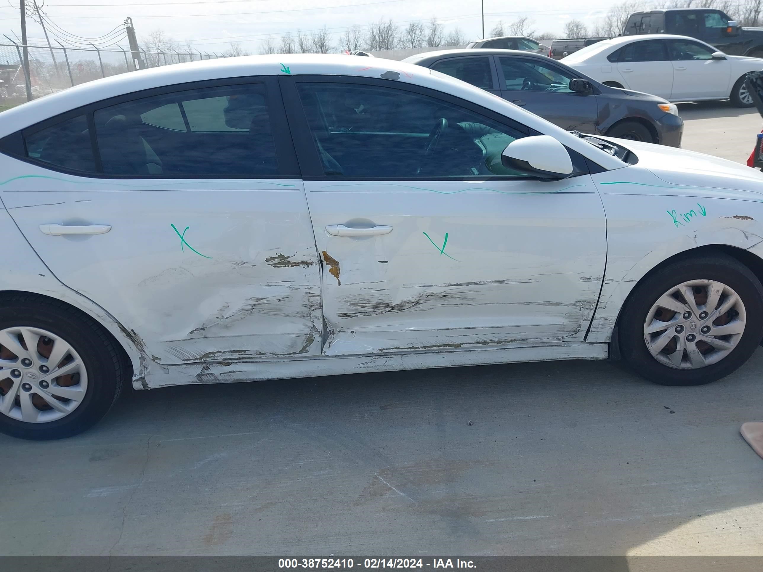 Photo 12 VIN: 5NPD74LF6KH491362 - HYUNDAI ELANTRA 