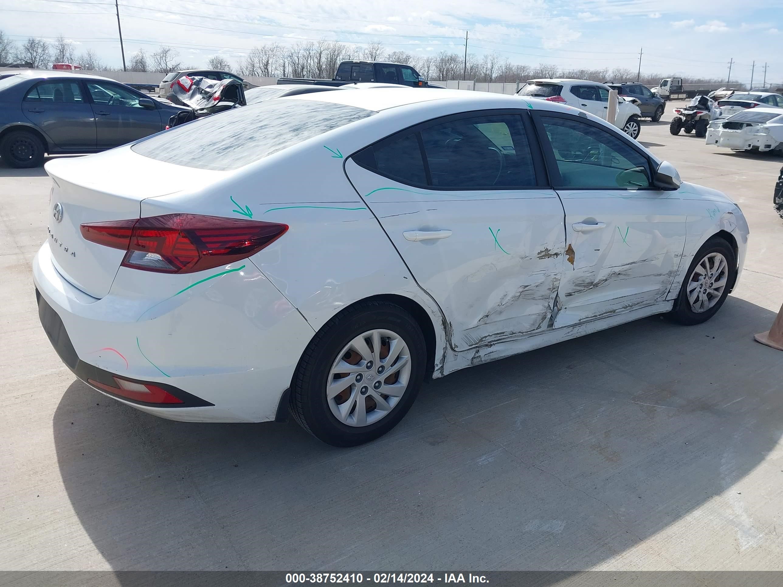 Photo 3 VIN: 5NPD74LF6KH491362 - HYUNDAI ELANTRA 