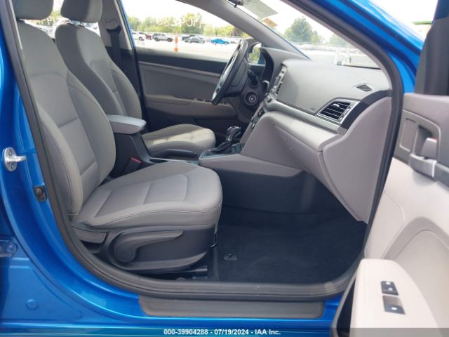 Photo 4 VIN: 5NPD74LF7HH078472 - HYUNDAI ELANTRA 