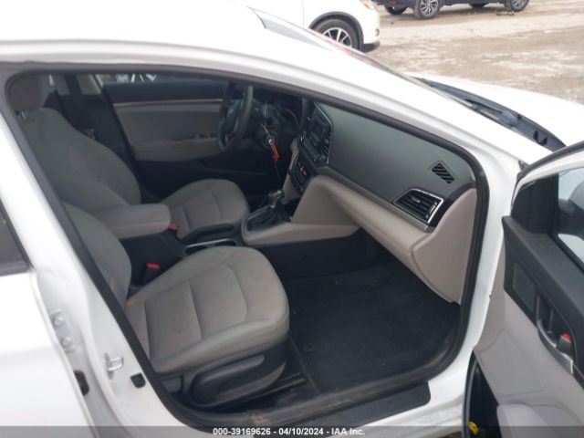 Photo 4 VIN: 5NPD74LF7HH080870 - HYUNDAI ELANTRA 